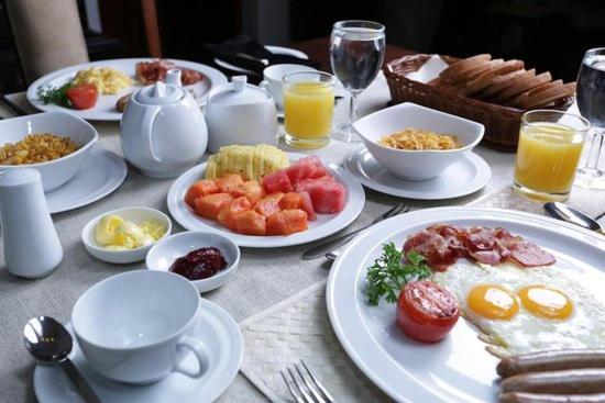 Sky View Grand Hotel Канди Екстериор снимка